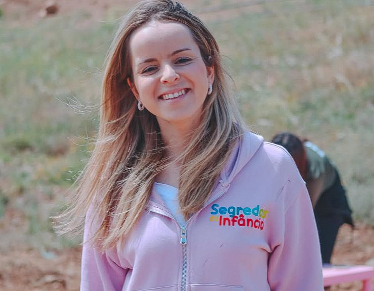 Mariana, educadora de infância e fundadora do Segredos da Infância